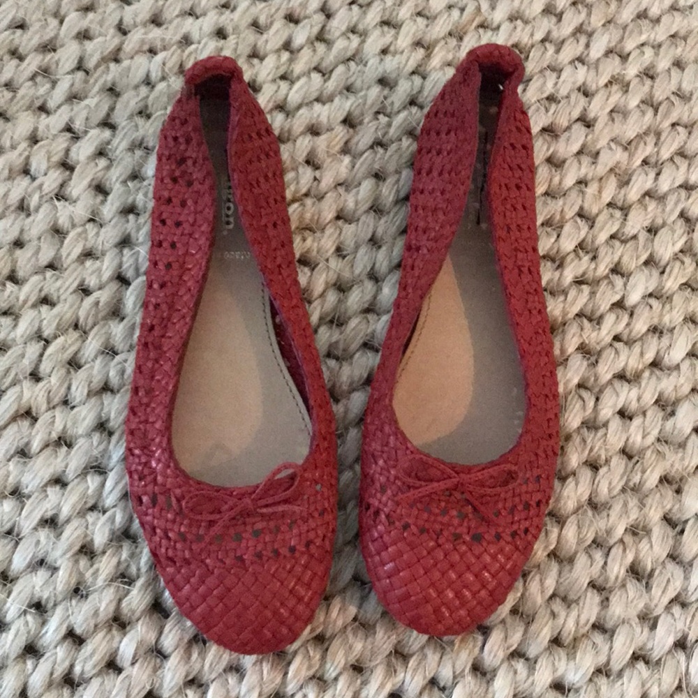 Dragon Diffusion ballet flats - like new size 6